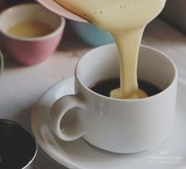 Do-hon-hop-trung-vao-coc-cafe
